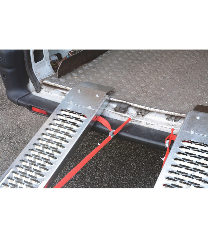2 RAMPES DE CHARGEMENT LG 1,5M + PLATINES FIXATION